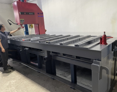 Máy cắt kim loại - Vertical Bandsaw machine GB5340 / 300 X 900 X 3,000