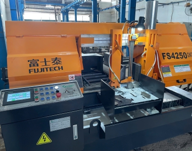 Máy cắt kim loại - Horizontal Bandsaw Fujitech FS4250-GNC